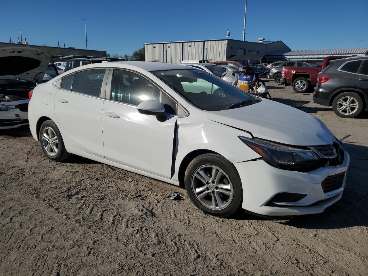 2017 Chevrolet Cruze Lt - Image 4