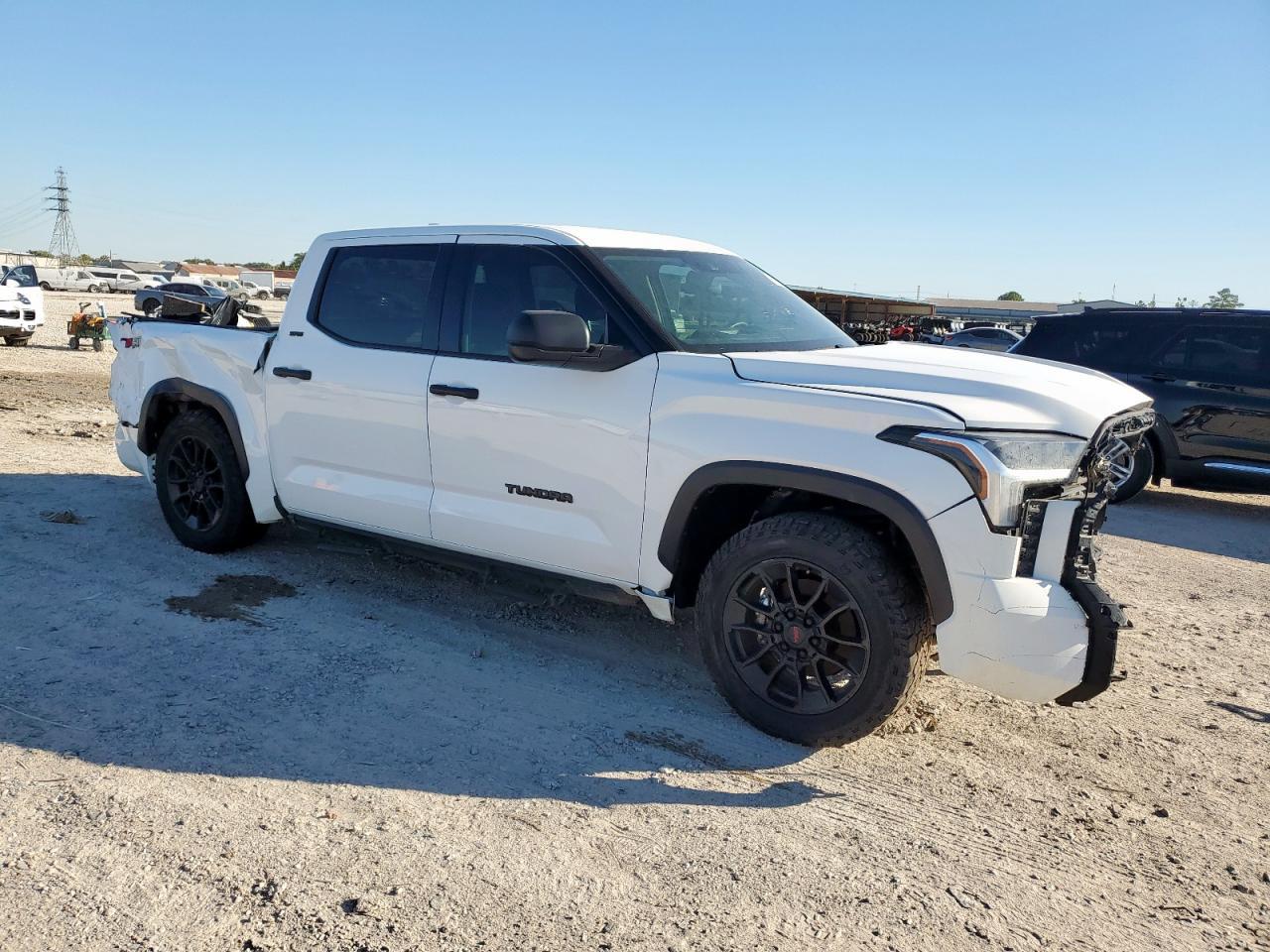 2023 Toyota Tundra Crewmax Sr - Image 4