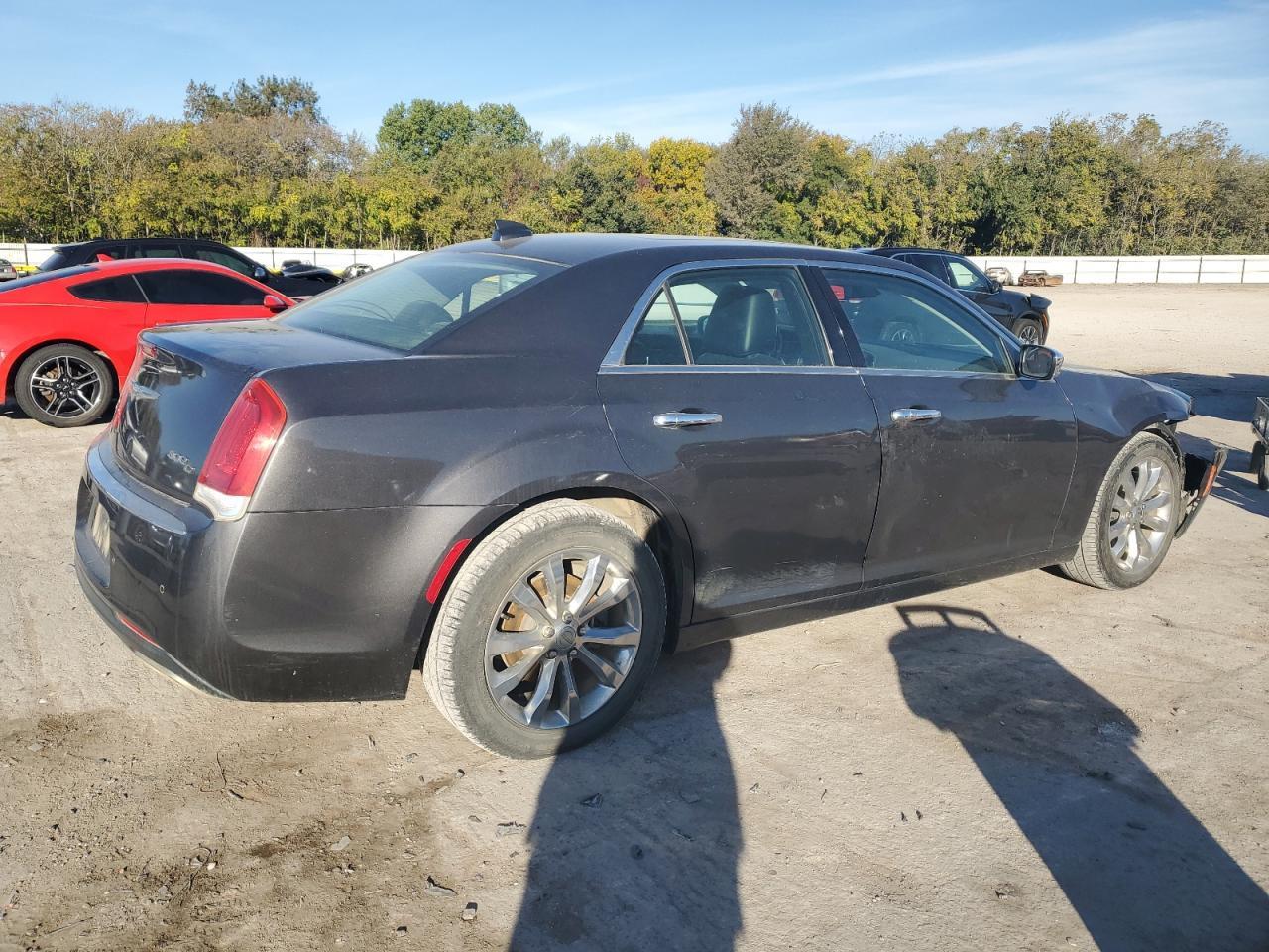 2015 Chrysler 300C - Фото 3