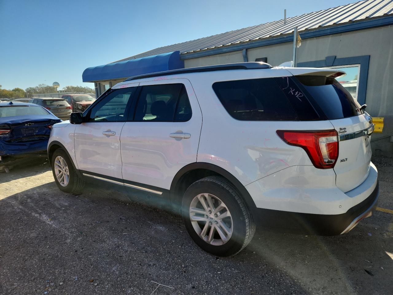 2016 Ford Explorer Xlt - Image 2