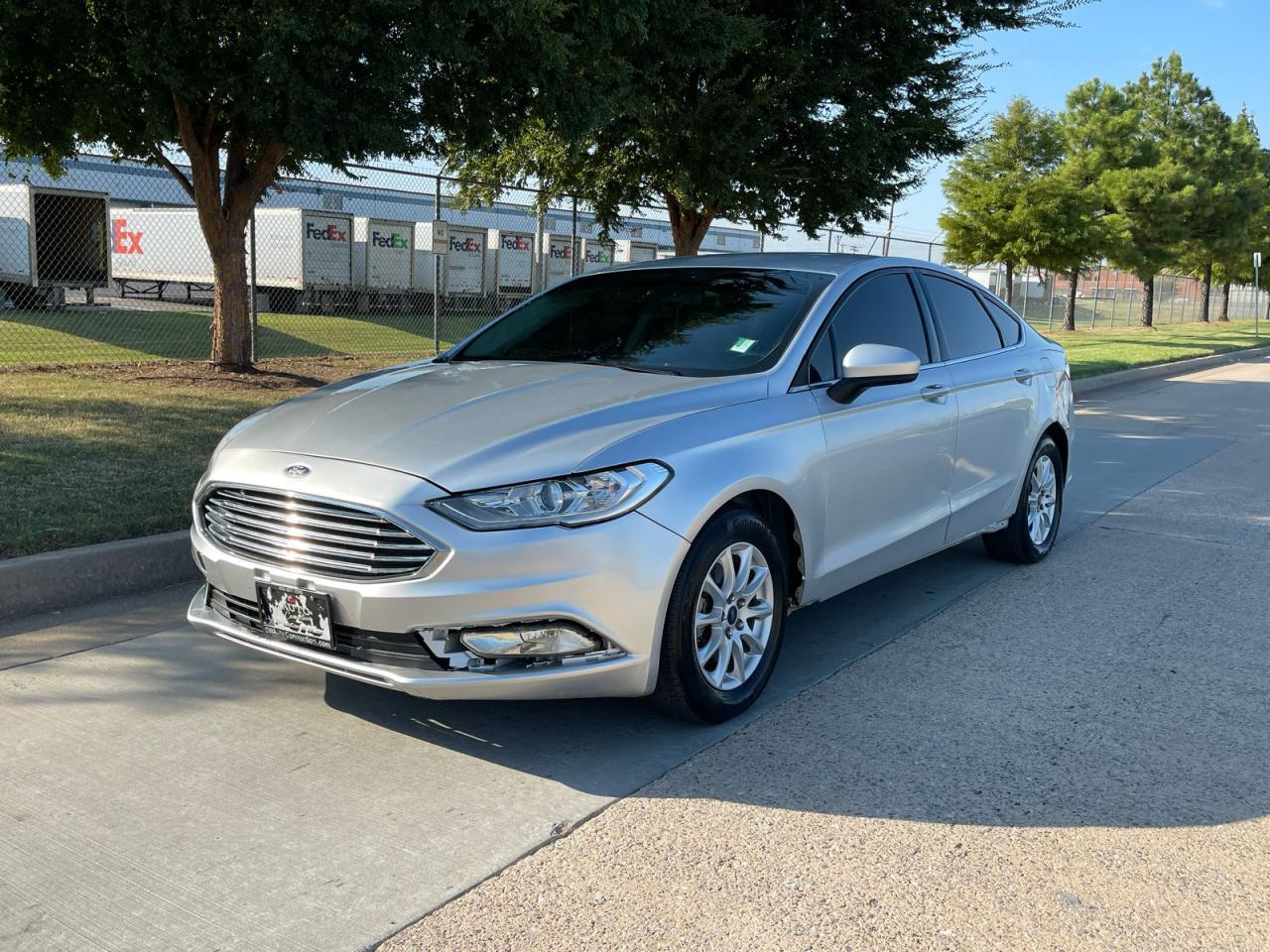 2018 Ford Fusion S - Фото 2