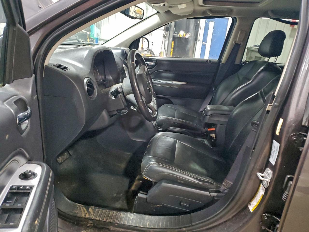 2016 Jeep Compass Latitude - Image 7