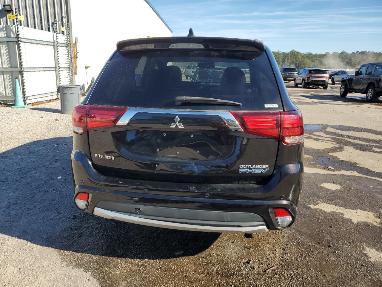 2018 Mitsubishi Outlander Se - Image 6