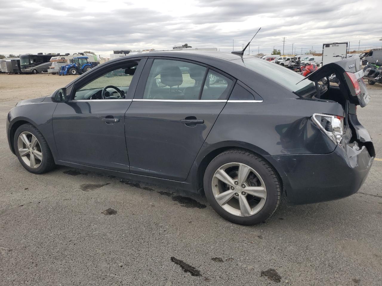 2014 Chevrolet Cruze Lt - Image 2