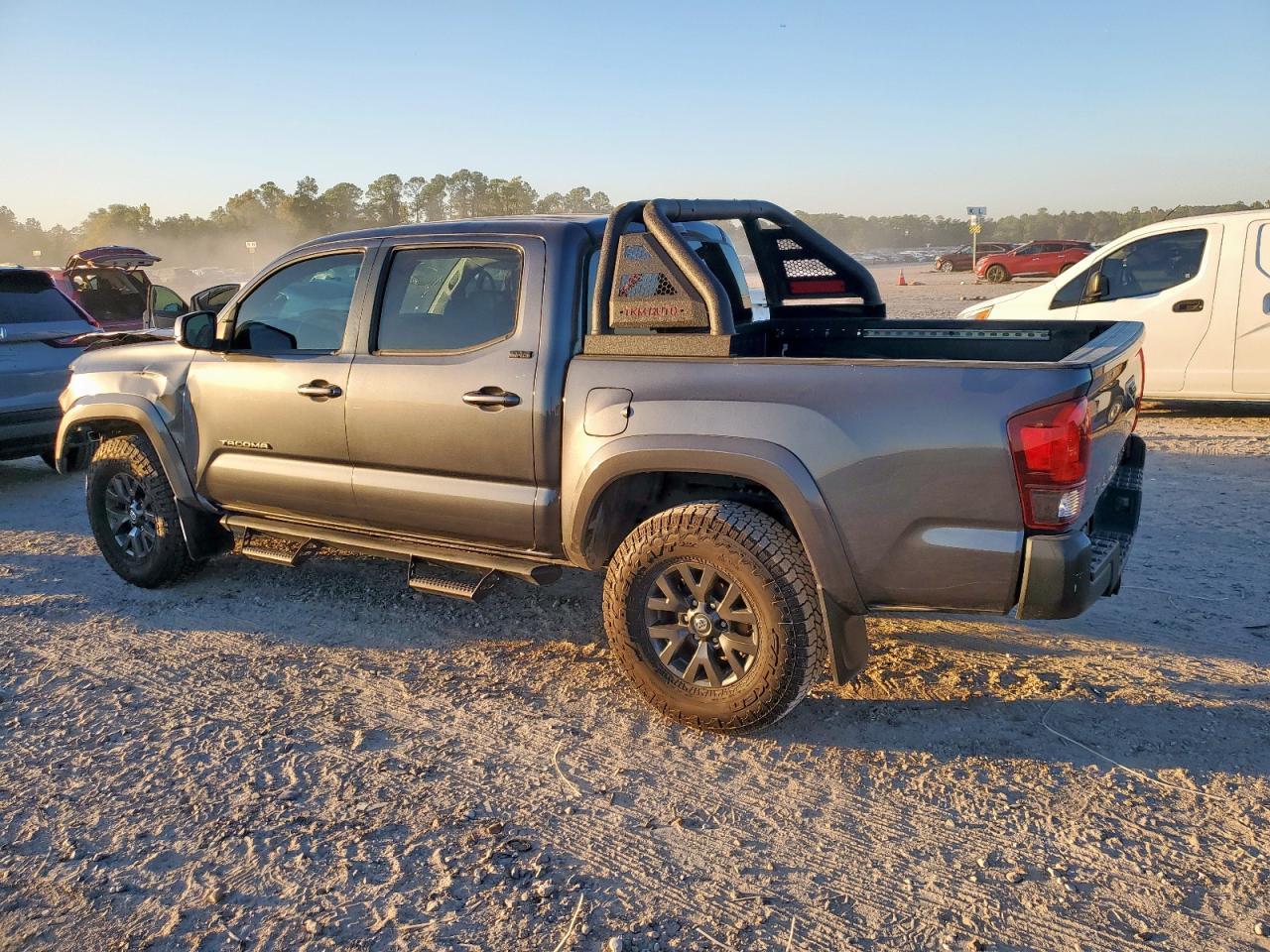 2022 Toyota Tacoma Double Cab - Image 2
