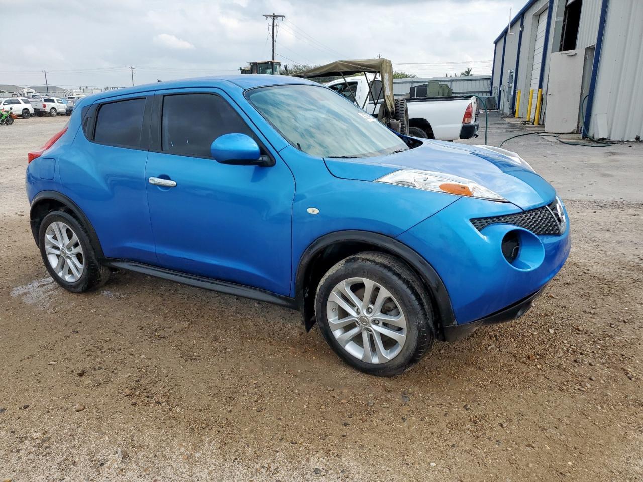 2011 Nissan Juke S - Фото 4