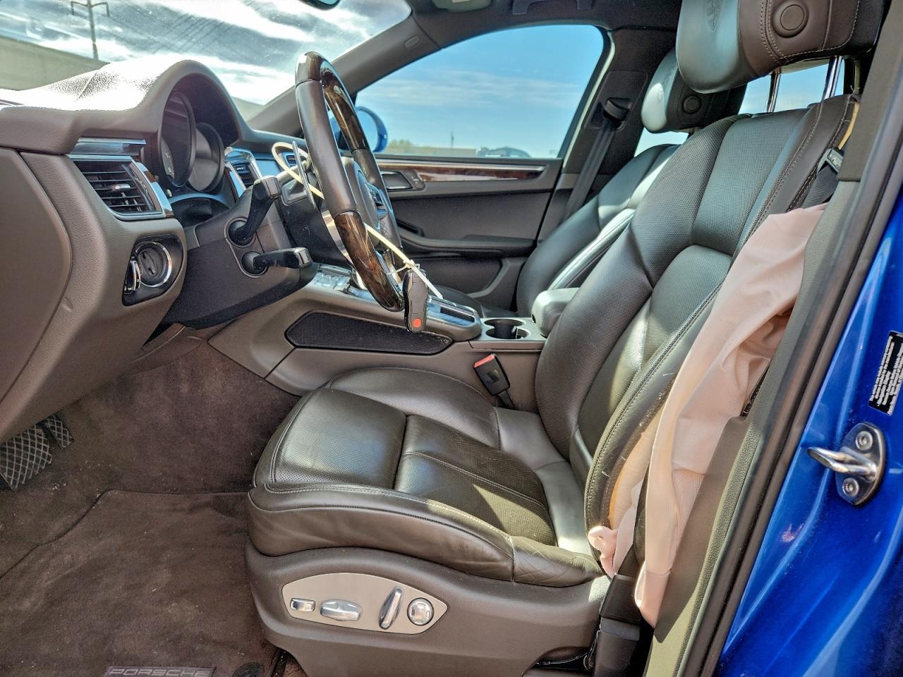 2015 Porsche Macan S - Image 7