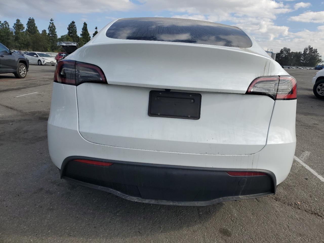 2024 Tesla Model Y - Фото 6
