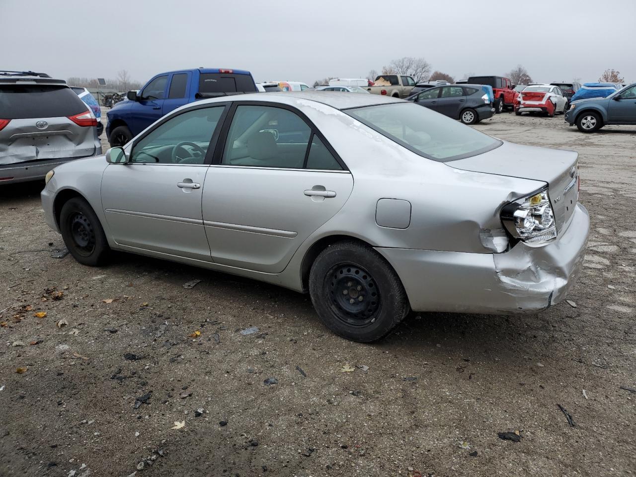2005 Toyota Camry Le - Фото 2