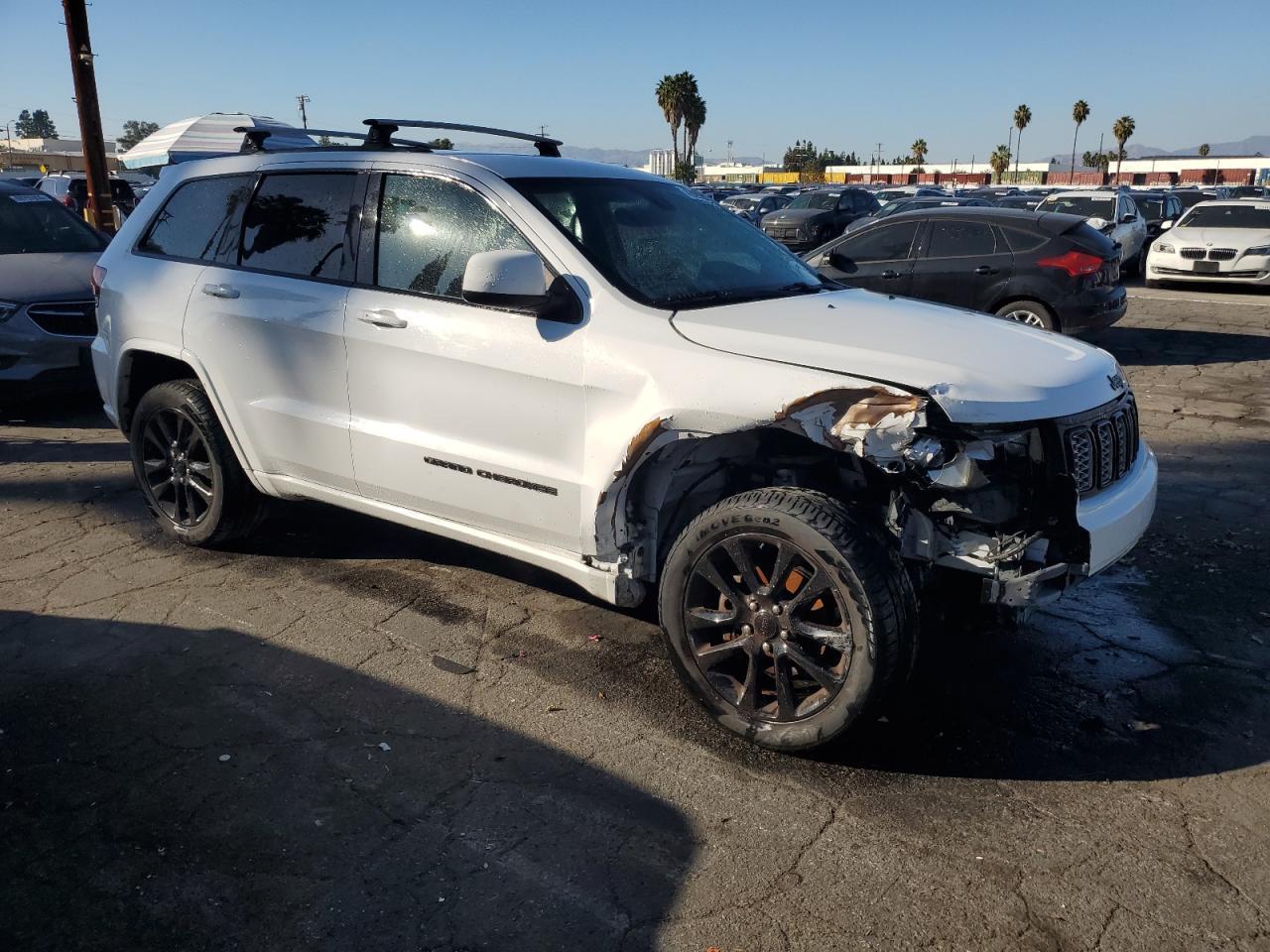 2018 Jeep Grand Cherokee Laredo - Image 4