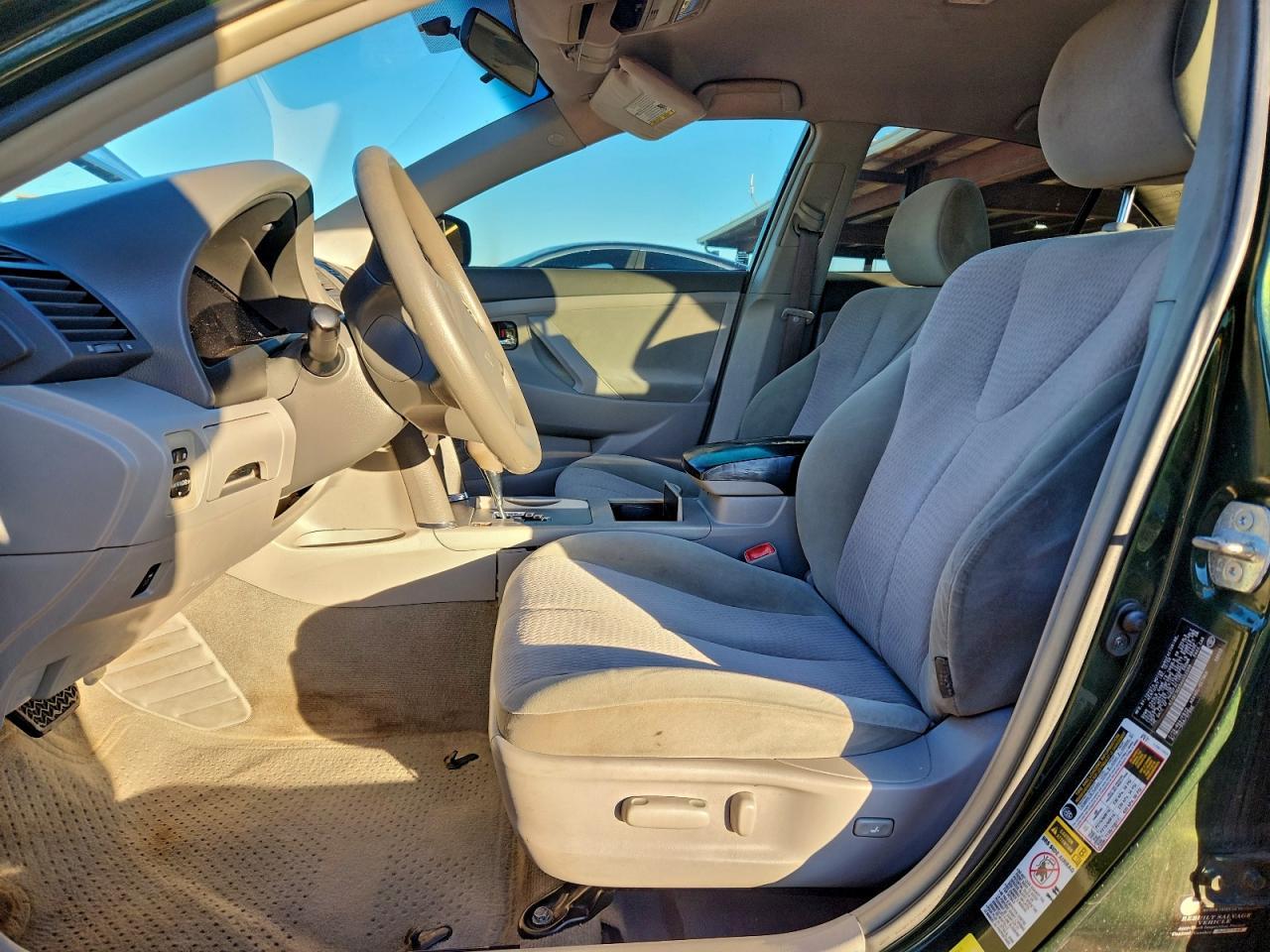 2010 Toyota Camry Le - Фото 7