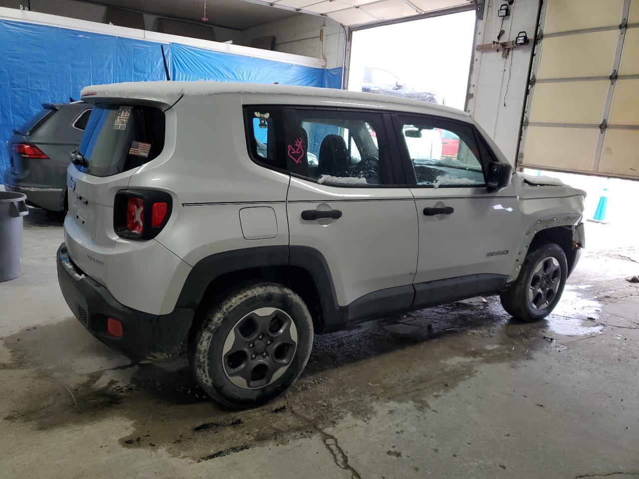 2016 Jeep Renegade Sport - Фото 3