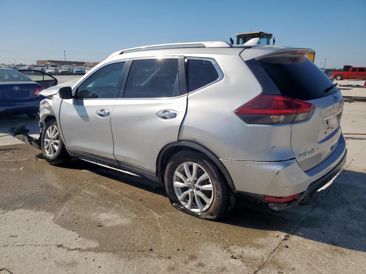 2020 Nissan Rogue S - Фото 2