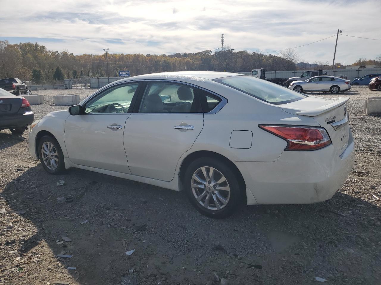 2014 Nissan Altima 2.5 - Image 2