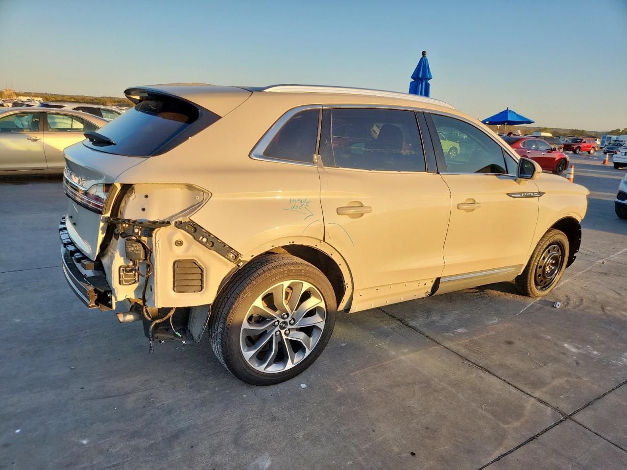 2022 Lincoln Nautilus Reserve - Фото 3