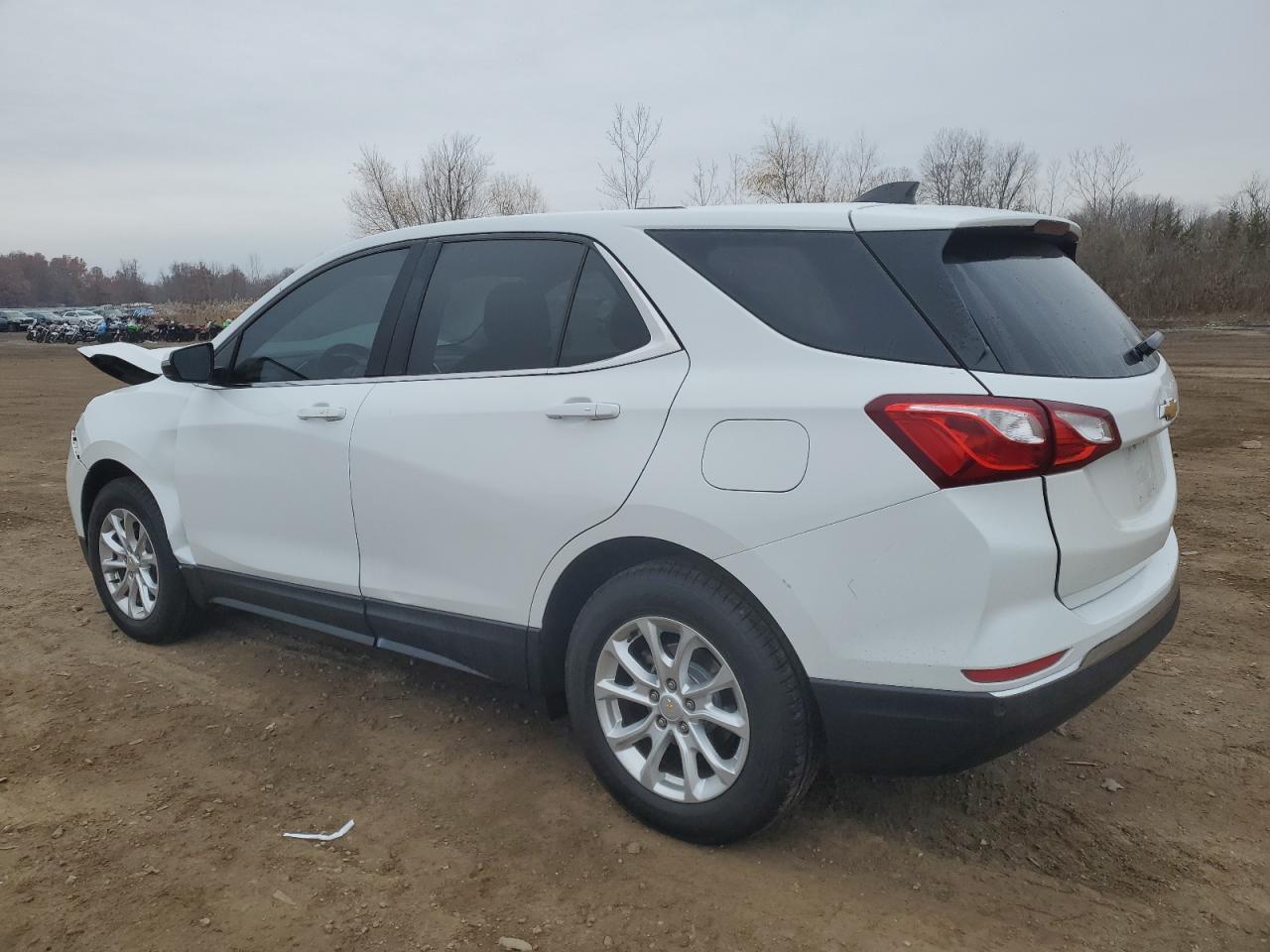 2018 Chevrolet Equinox Lt - Image 2