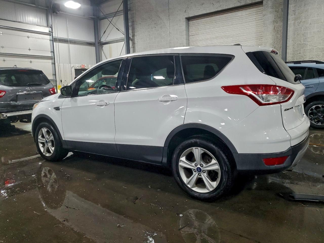2016 Ford Escape Se - Image 2