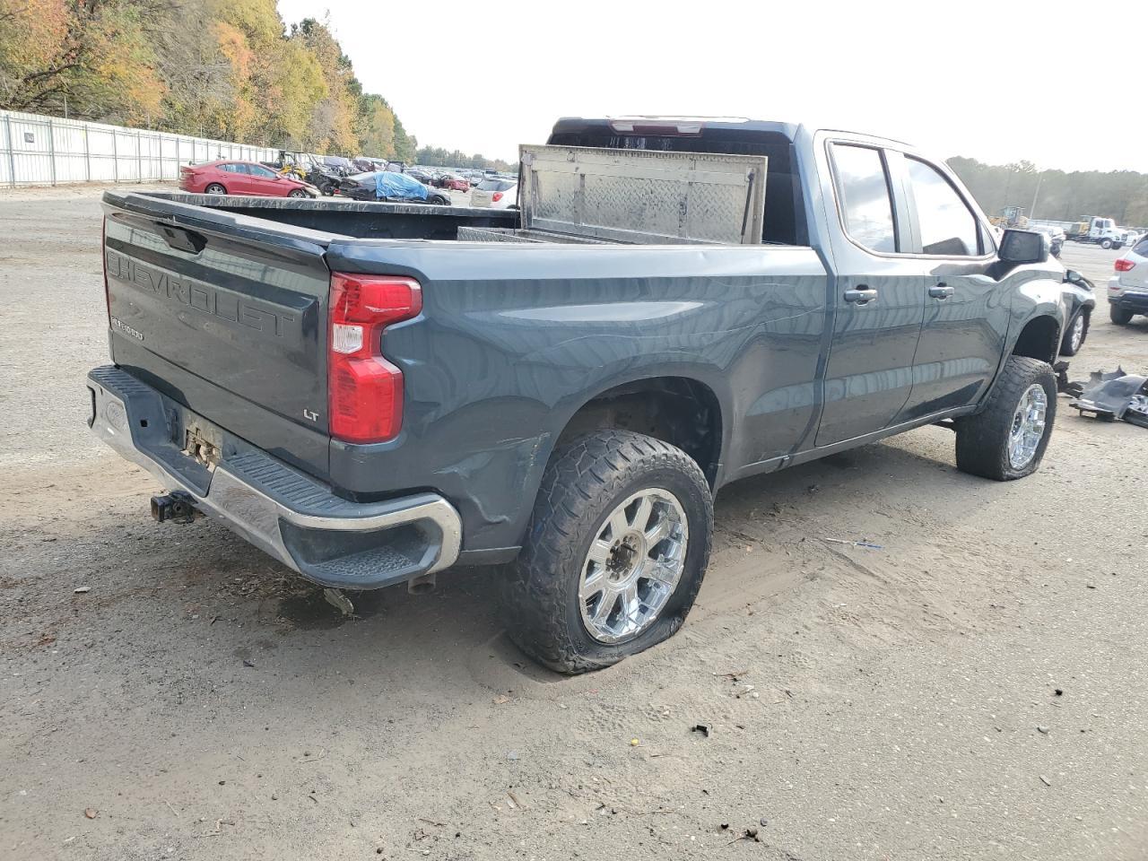 2019 Chevrolet Silverado C1500 Lt - Image 3