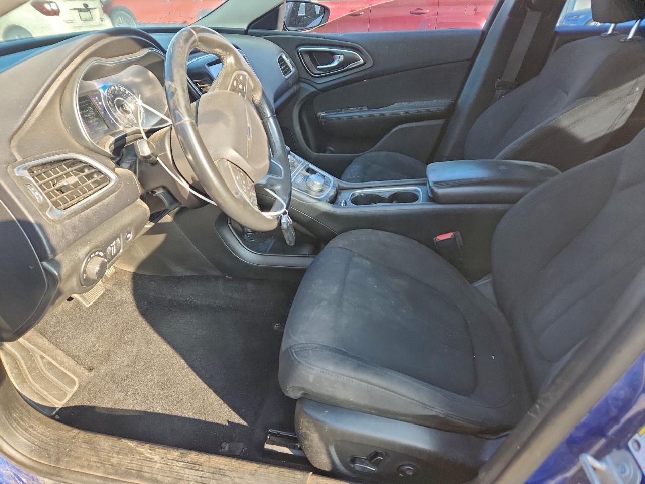 2016 Chrysler 200 Limited - Фото 7