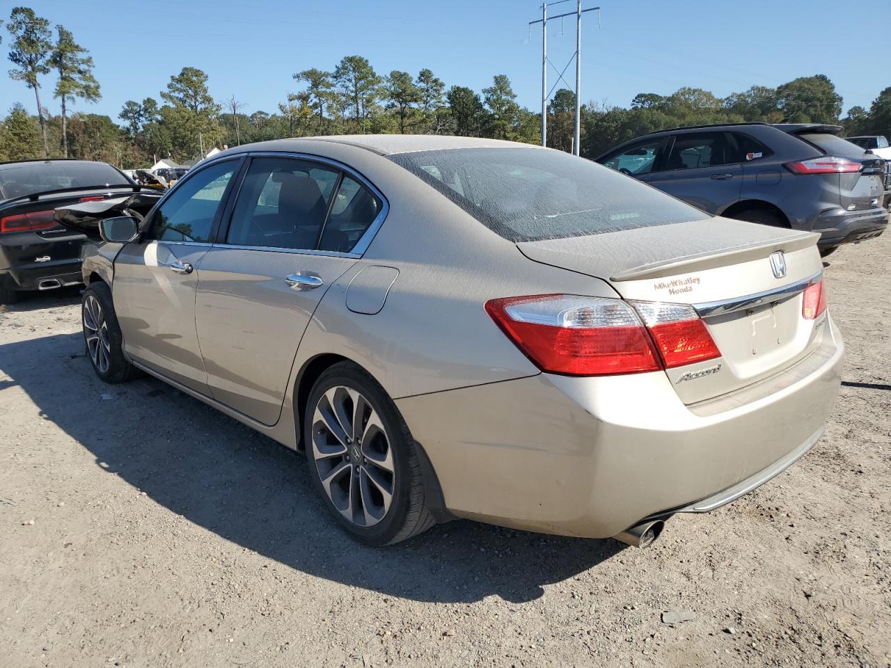 2015 Honda Accord Sport - Image 2