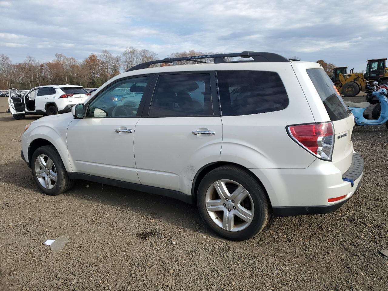 2009 Subaru Forester 2.5X Premium - Image 2