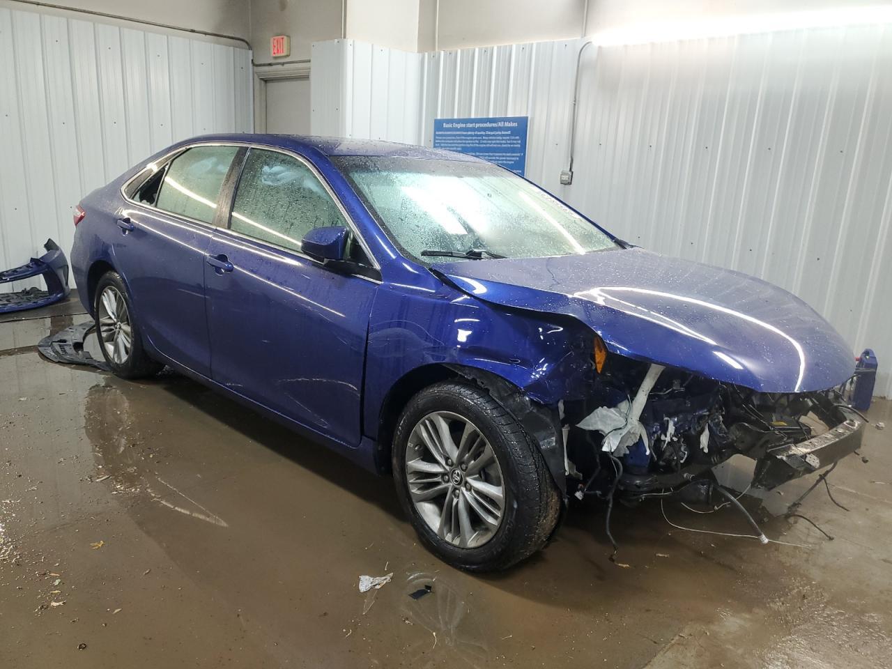 2015 Toyota Camry Le - Фото 4