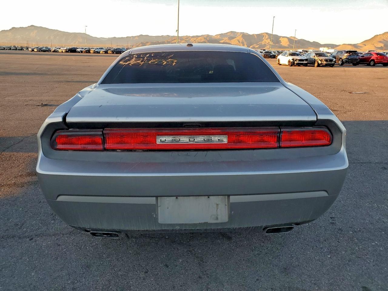 2014 Dodge Challenger Sxt - Image 6