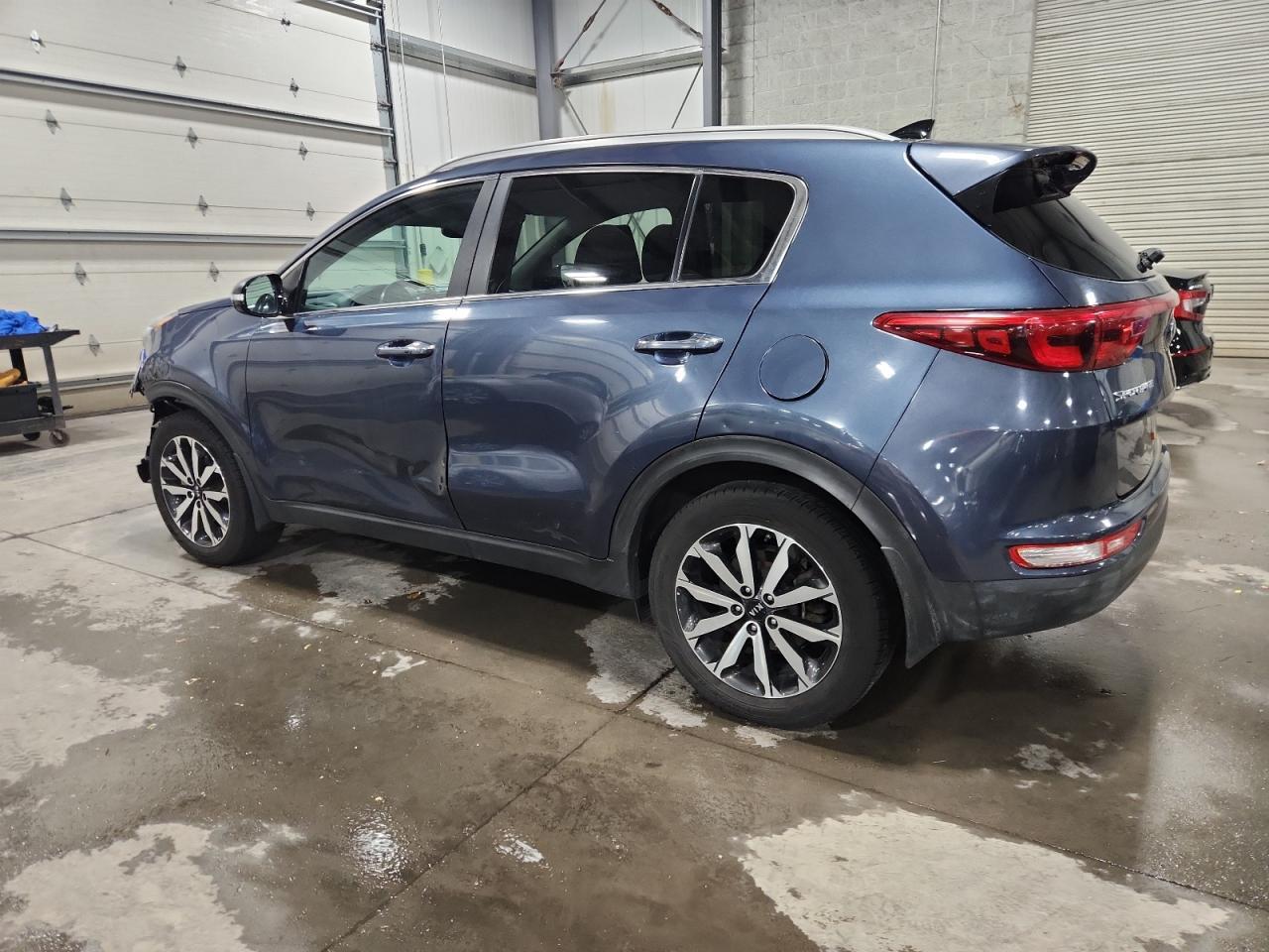 2017 Kia Sportage Ex - Image 2