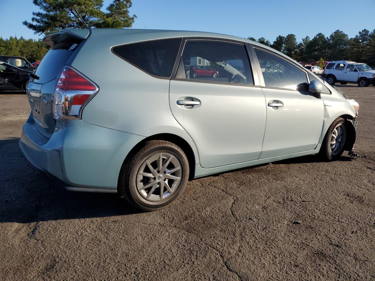 2017 Toyota Prius V - Фото 3