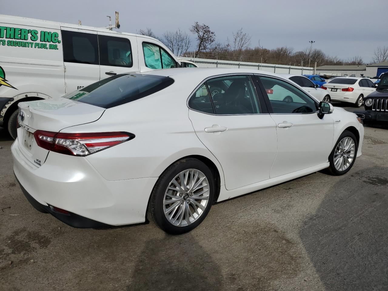2020 Toyota Camry Xle - Image 3