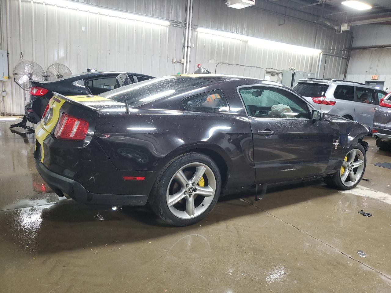 2012 Ford Mustang - Фото 3