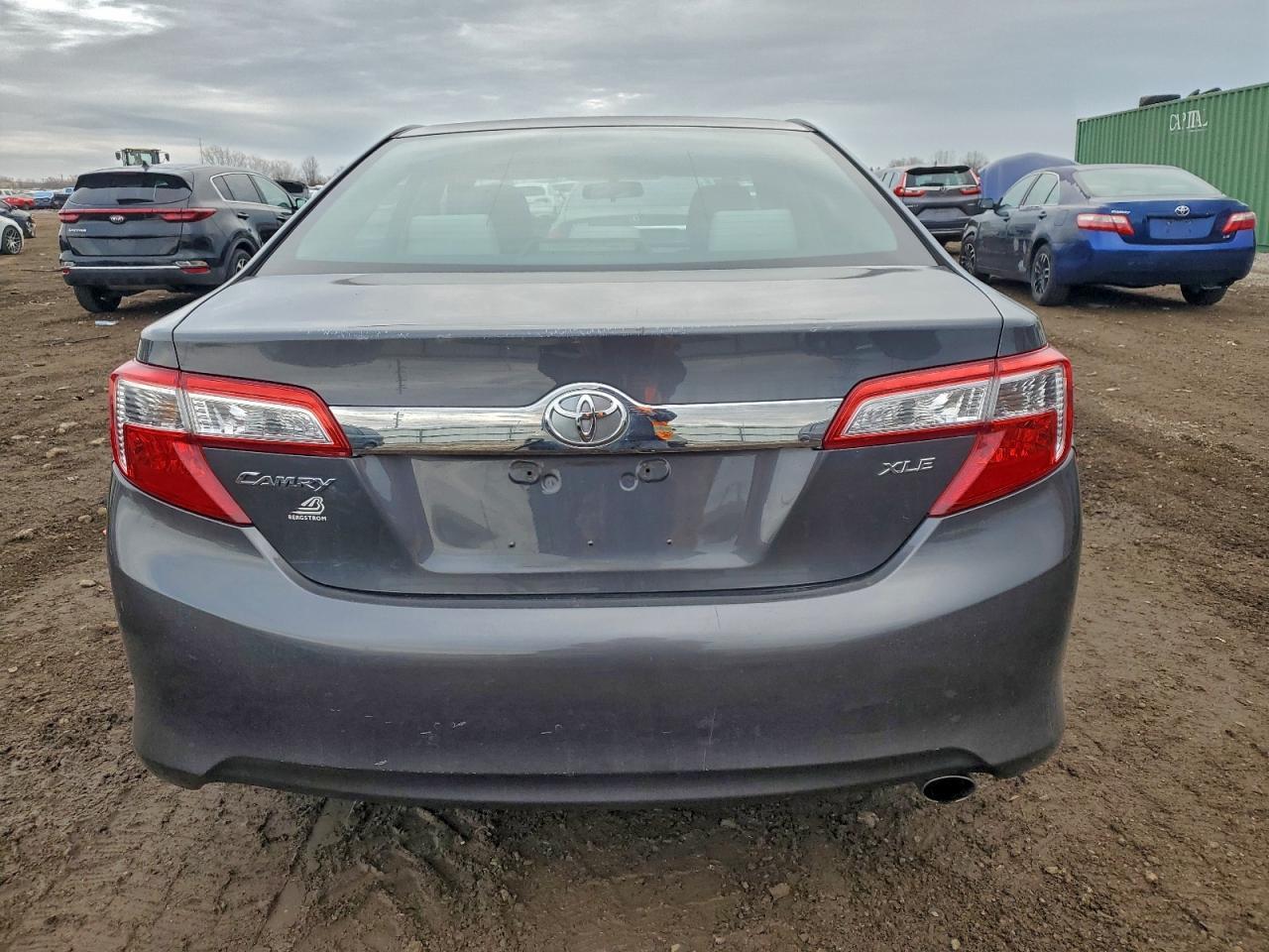 2012 Toyota Camry Base - Фото 6