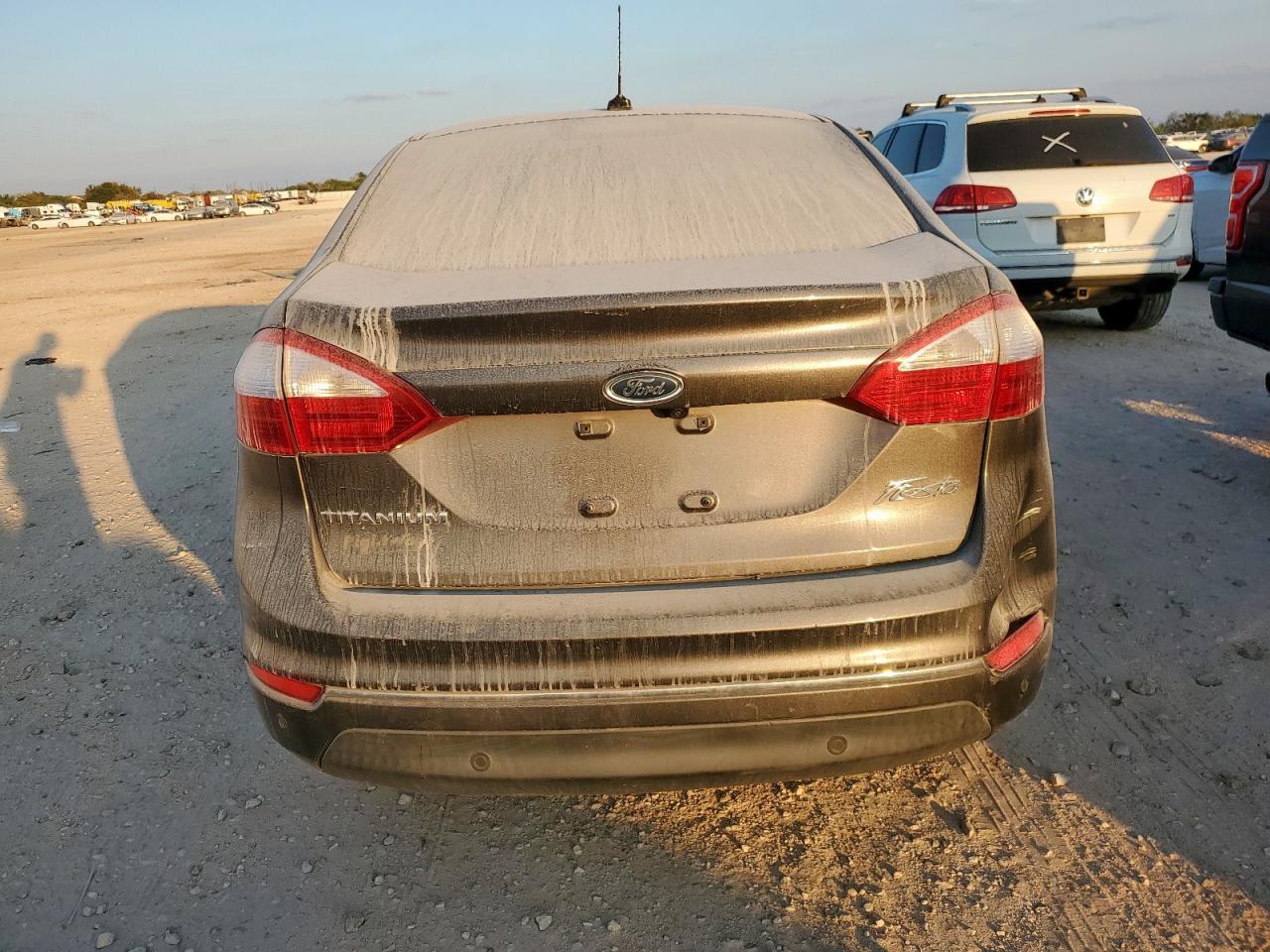 2015 Ford Fiesta Titanium - Фото 6