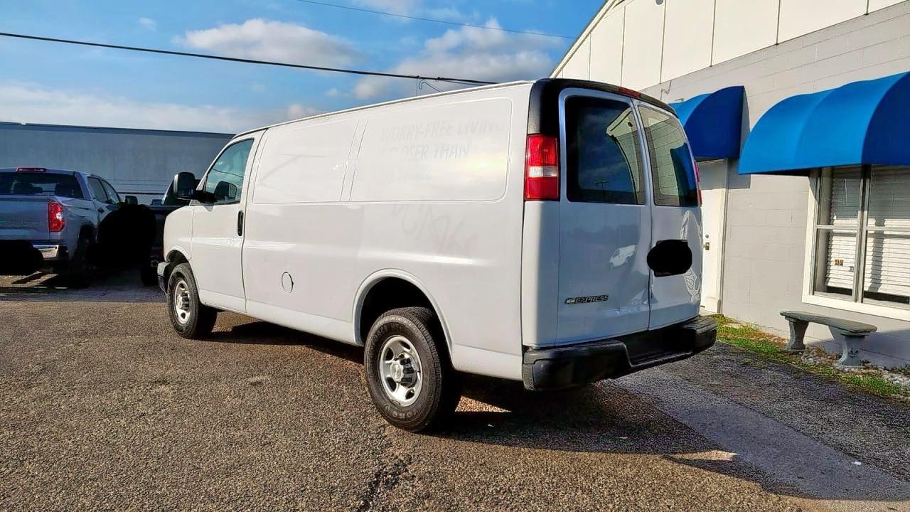 2019 Chevrolet Express G2500 - Фото 3