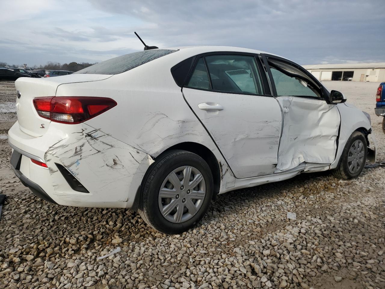 2021 Kia Rio Lx - Фото 3