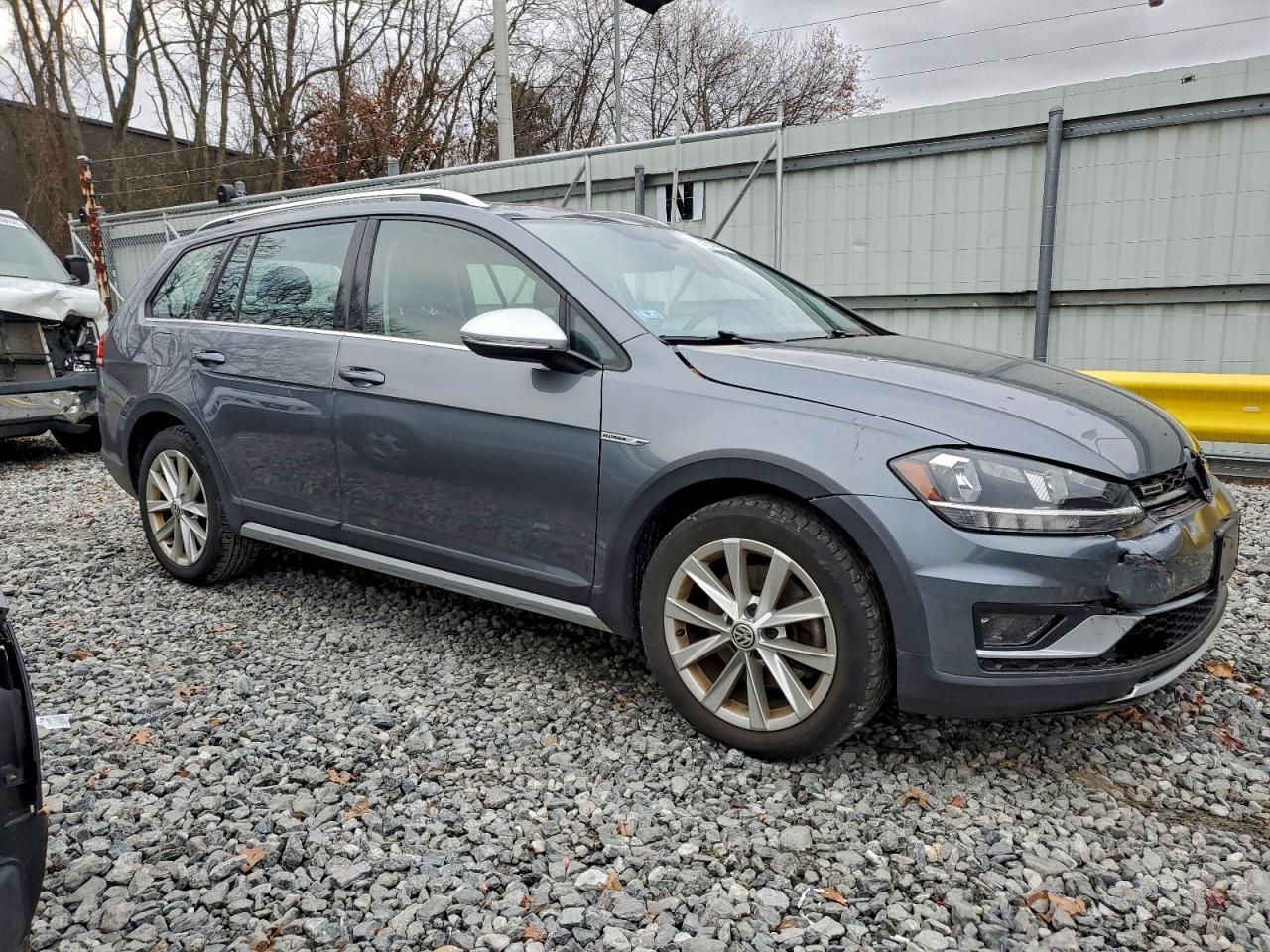 2018 Volkswagen Golf Alltrack S - Фото 4