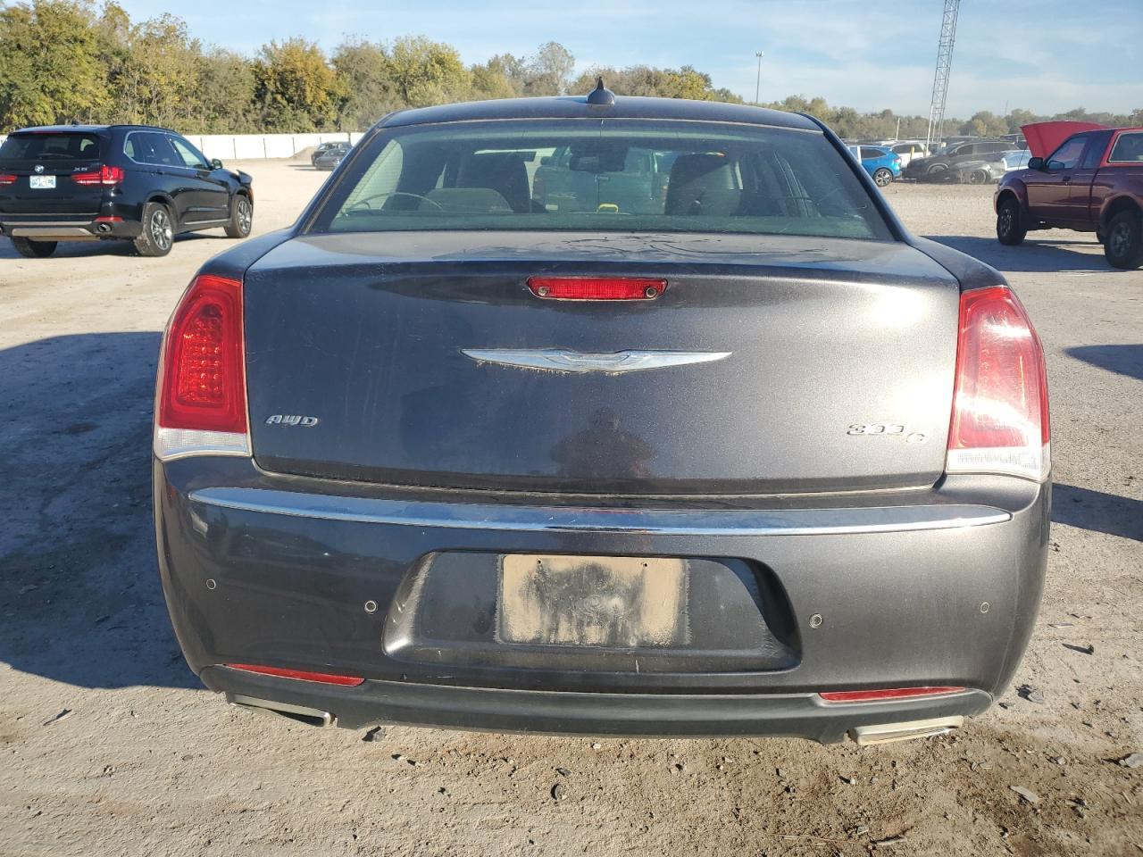 2015 Chrysler 300C - Фото 6