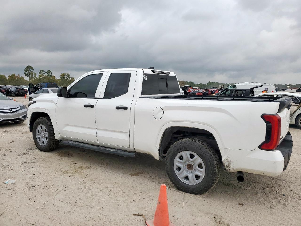 2022 Toyota Tundra Double Cab Sr - Фото 2
