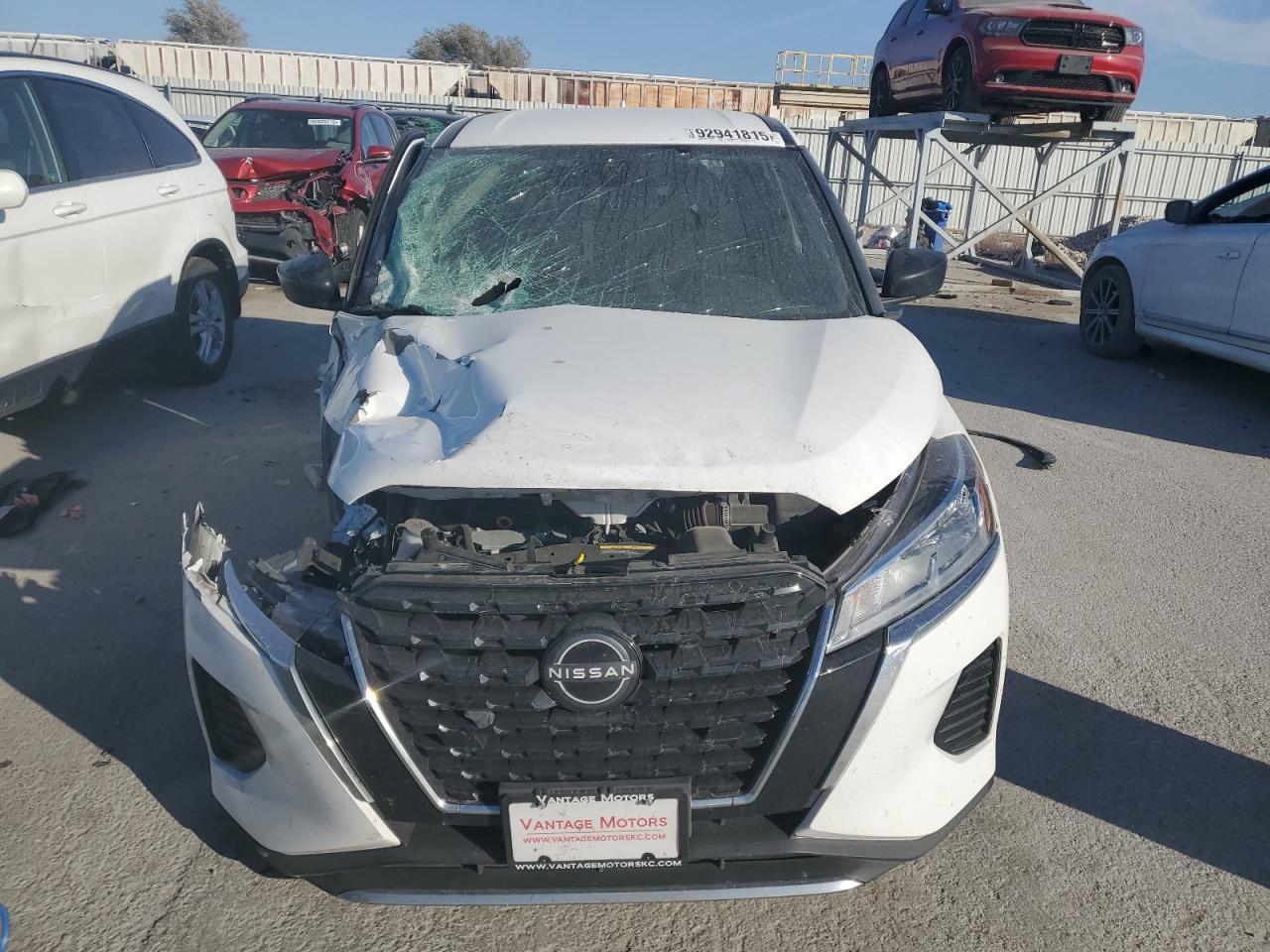 2022 Nissan Kicks S - Фото 5