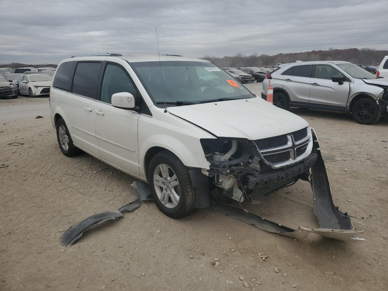 2013 Dodge Grand Caravan Crew - Image 4