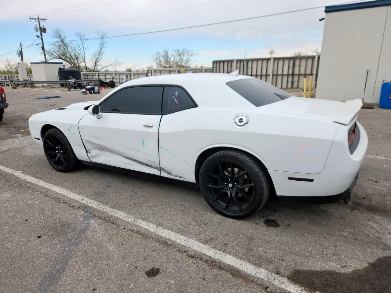 2015 Dodge Challenger Sxt Plus - Image 2