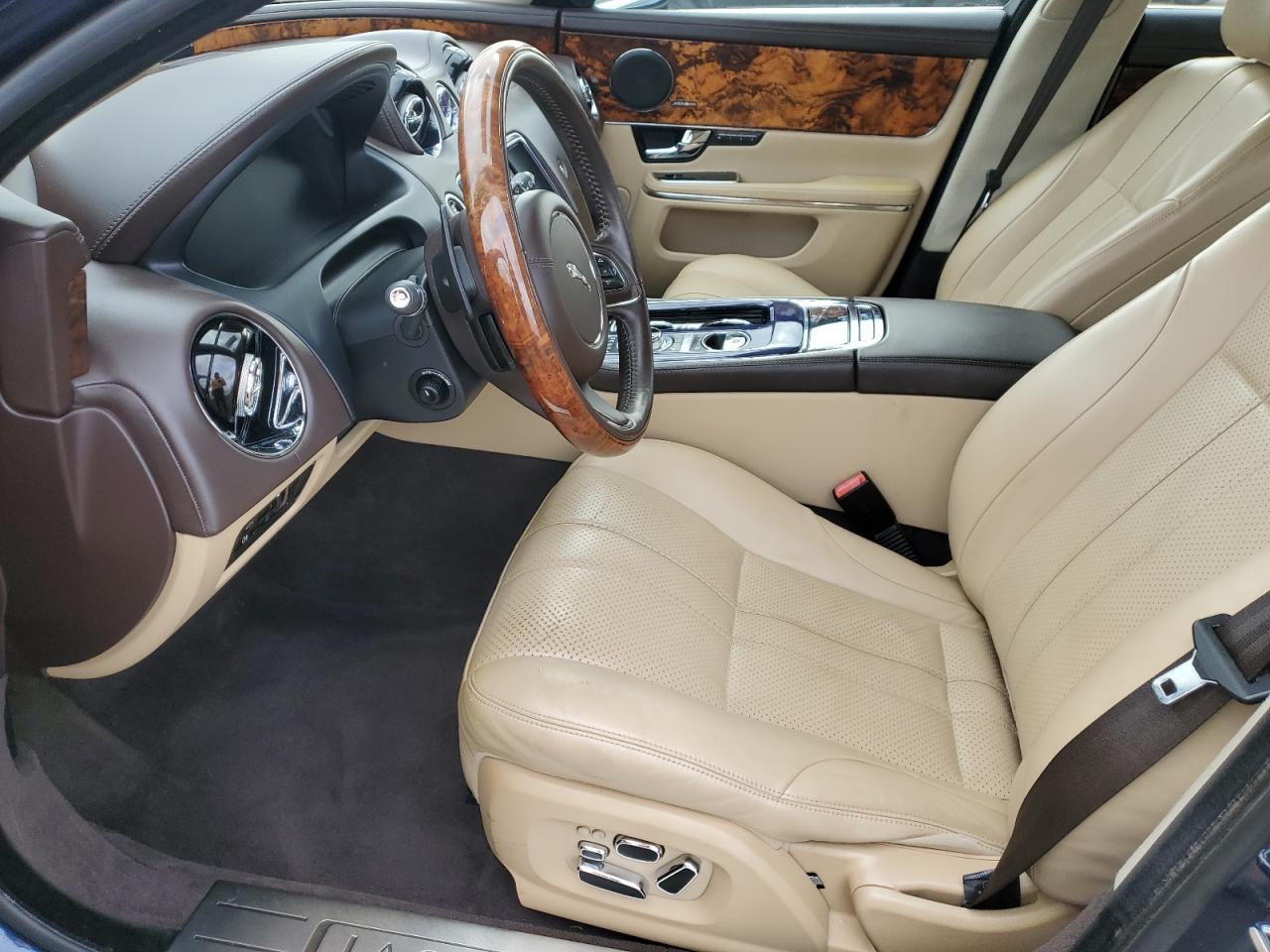 2013 Jaguar Xj - Image 7