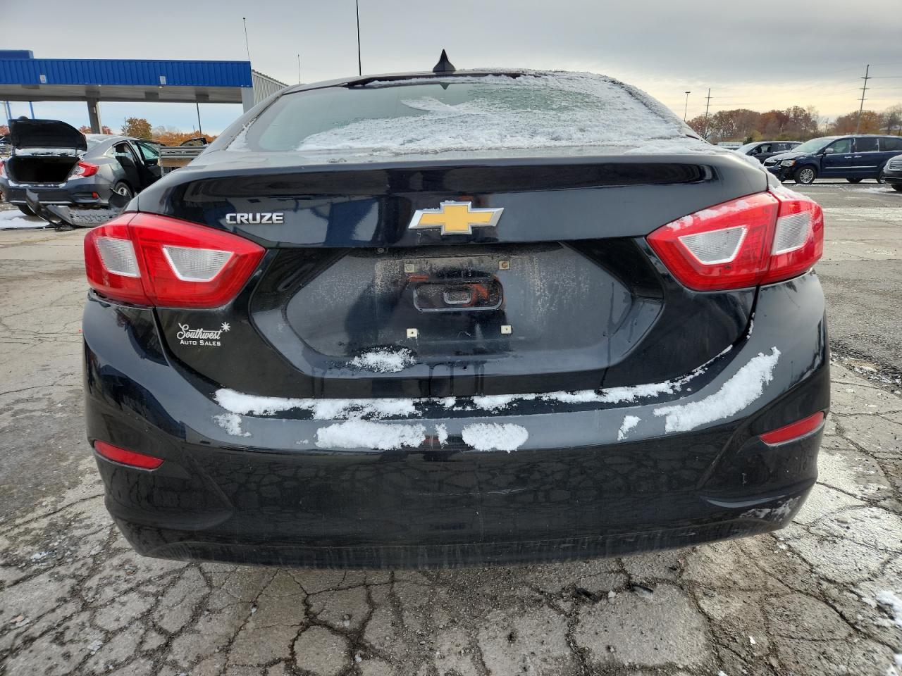 2017 Chevrolet Cruze Ls - Фото 6