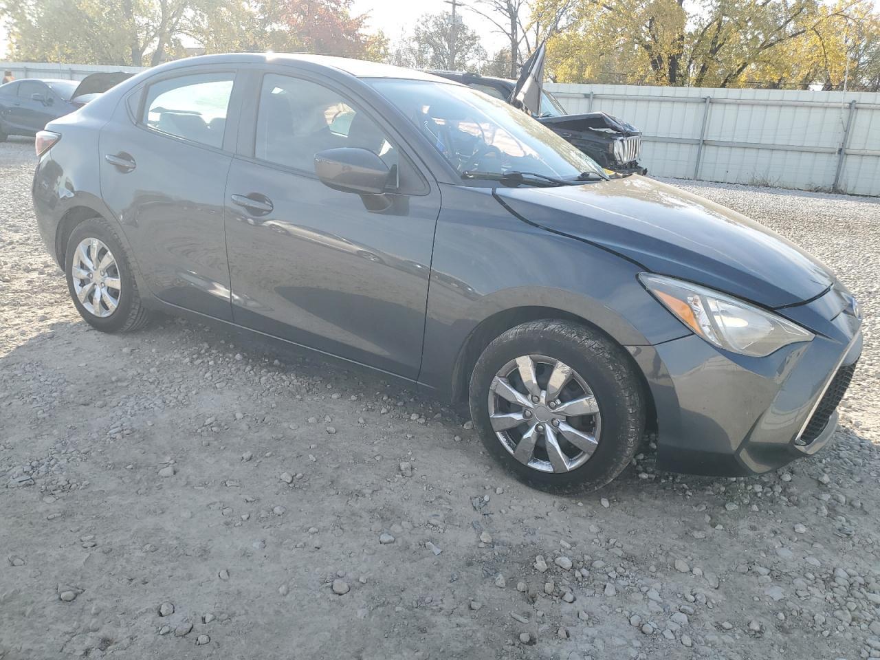 2019 Toyota Yaris L - Фото 4