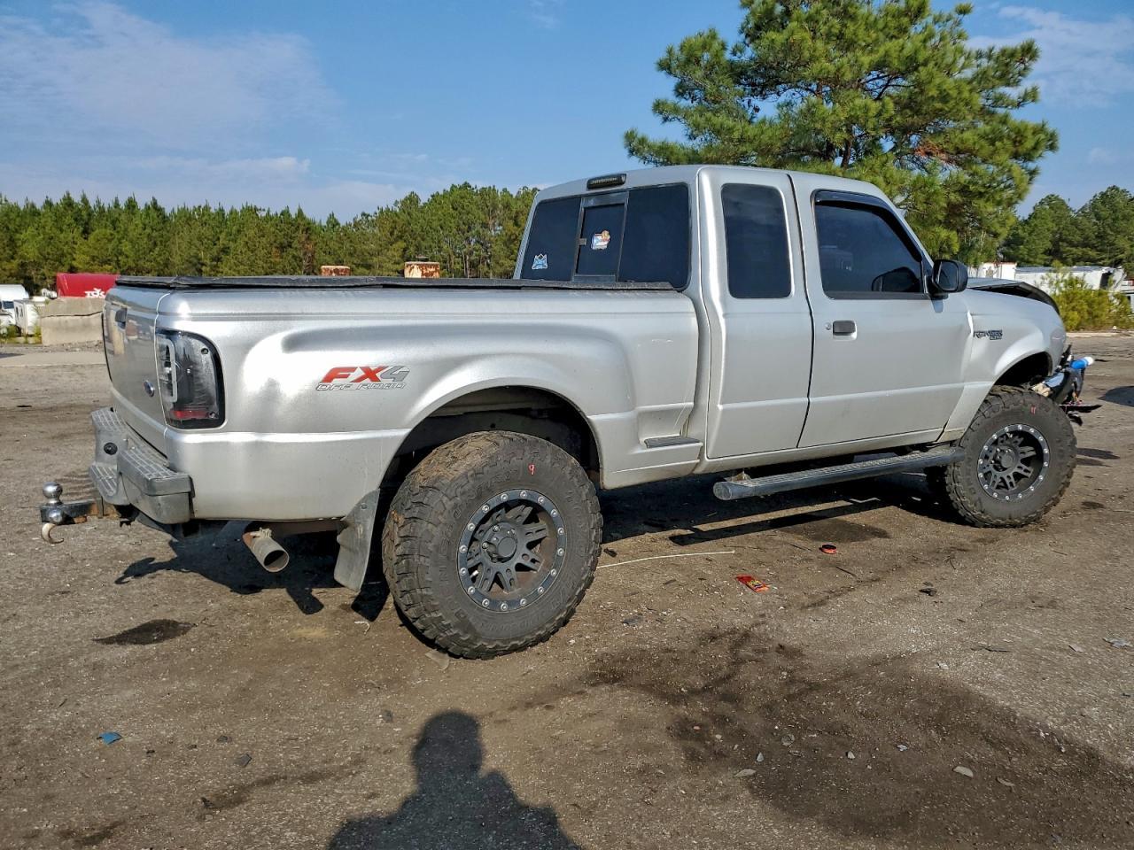2004 Ford Ranger Super Cab - Image 3