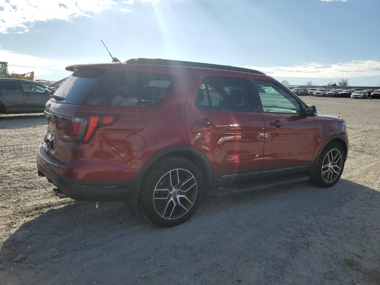 2018 Ford Explorer Sport - Фото 3