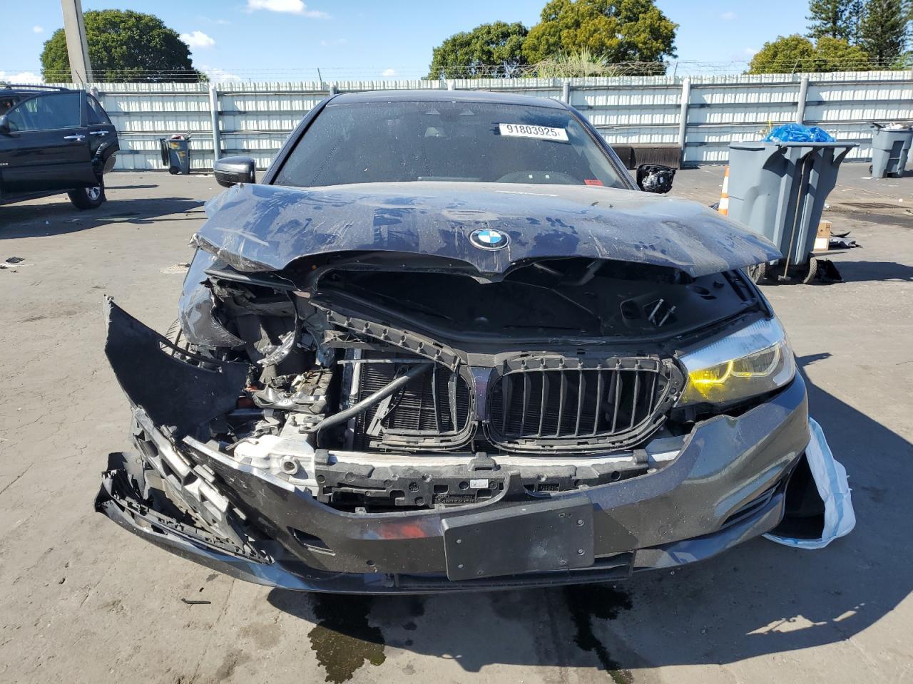 2019 BMW 530 Xi - Image 5