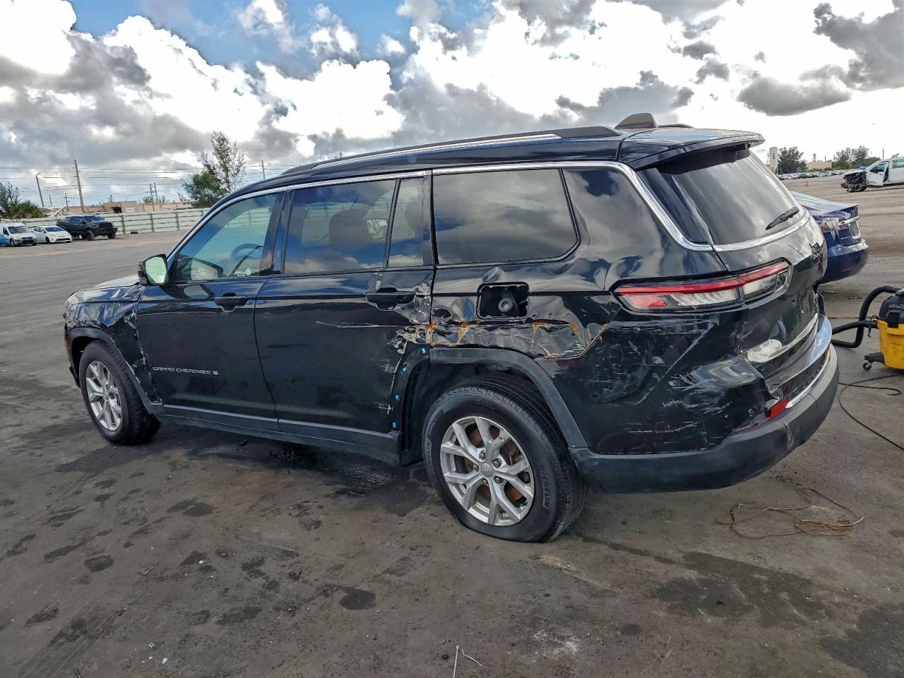 2023 Jeep Grand Cherokee L Limited - Фото 2