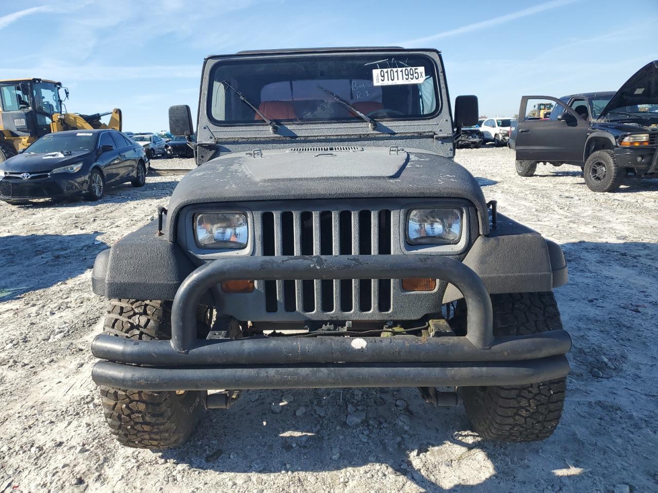 1991 Jeep Wrangler / Yj Sahara - Фото 5