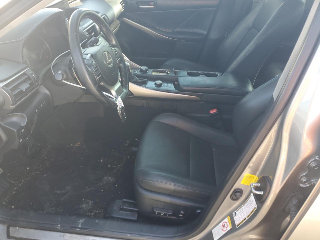 2018 Lexus Is 300 - Image 7